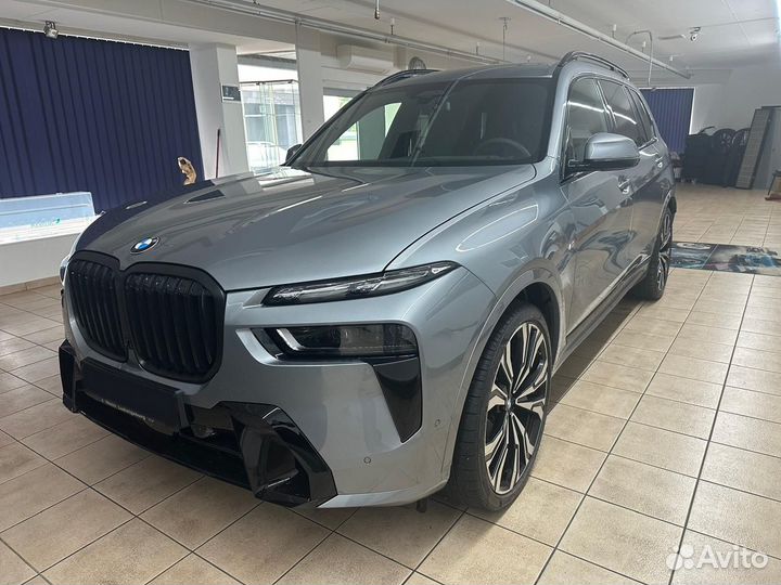 BMW X7 3.0 AT, 2024, 1 км