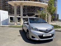 Toyota Vitz 1.0 CVT, 2012, 108 100 км, с пробегом, цена 780 000 руб.