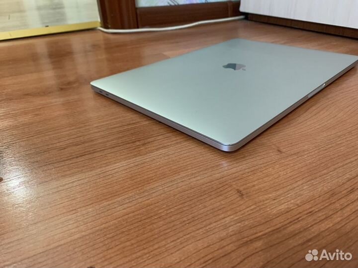 Apple MacBook Pro 15 2018 Ростест/Акб 93%
