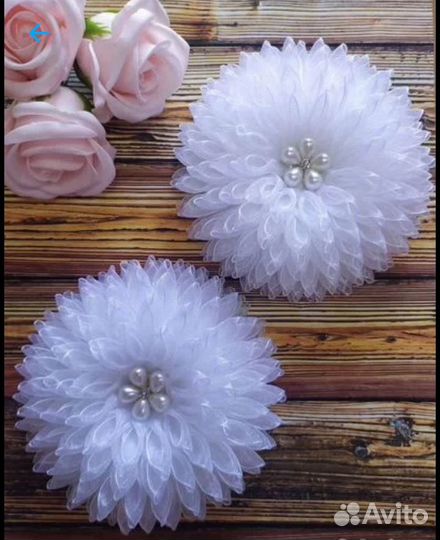 Белые школьные банты