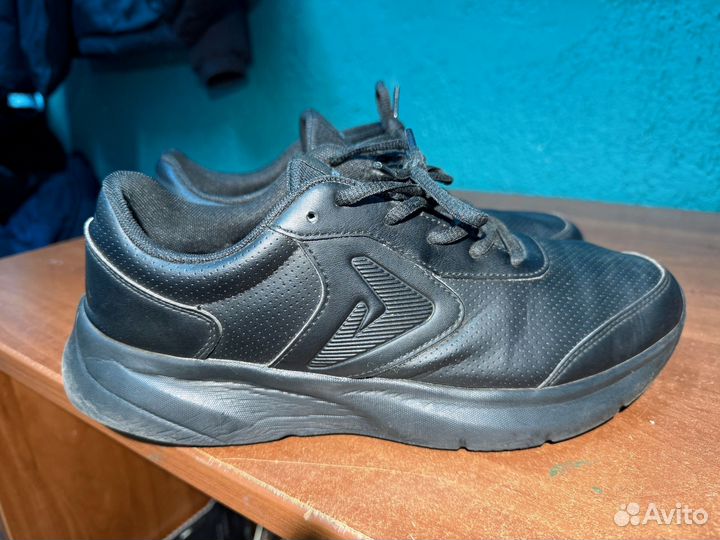 Кроссовки Demix