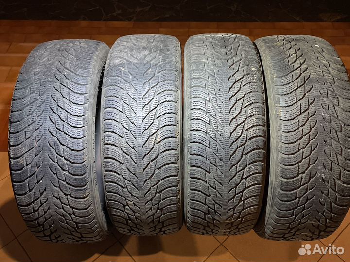 Nokian Tyres Hakkapeliitta R3 SUV 235/55 R20 104T