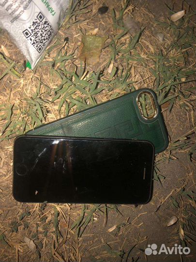 iPhone SE (2020), 64 ГБ