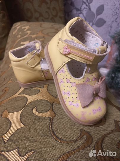 Босоножки для девочки