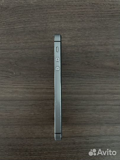 iPhone 5S, 32 ГБ