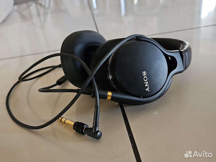 Наушники накладные Sony MDR 1am2