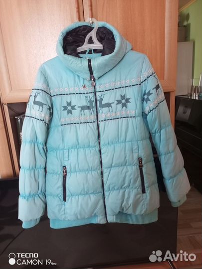 Легкий женский пуховик