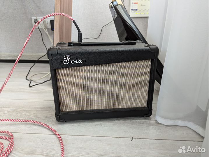 Гитара Caraya E233 + Комбоусилитель