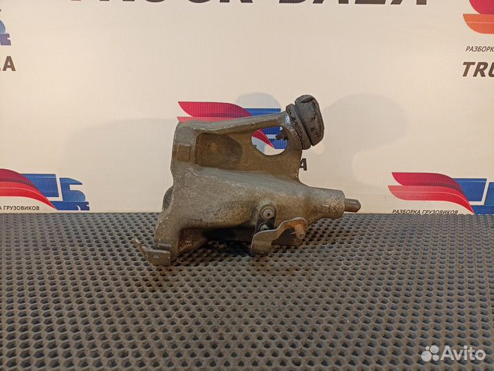 2133303 Кронштейн торсиона кабины правый