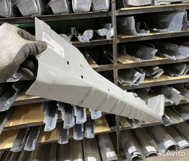 Порог левый Mercedes C-Klasse W203 2000-2008 (Polc