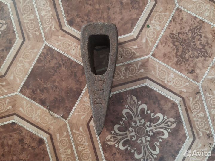 Топор, колун