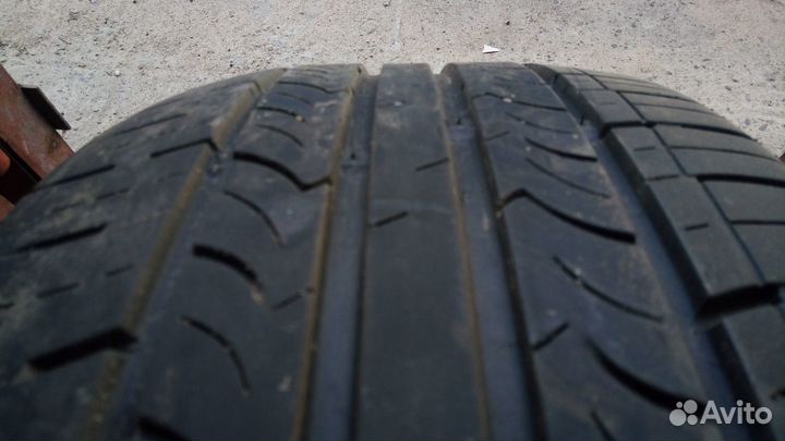 Roadstone Classe Premiere CP672 235/55 R17 99H