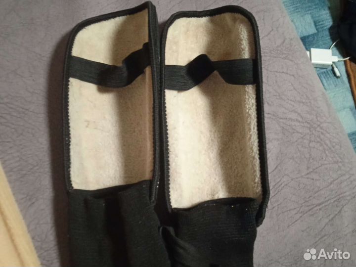 Футбольные наколенники