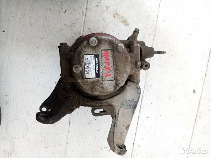 Компрессор кондиционера Toyota Mark 2 8 (X100)