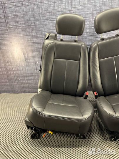 Комплект сидений Chevrolet Trailblazer GMT360 LL8