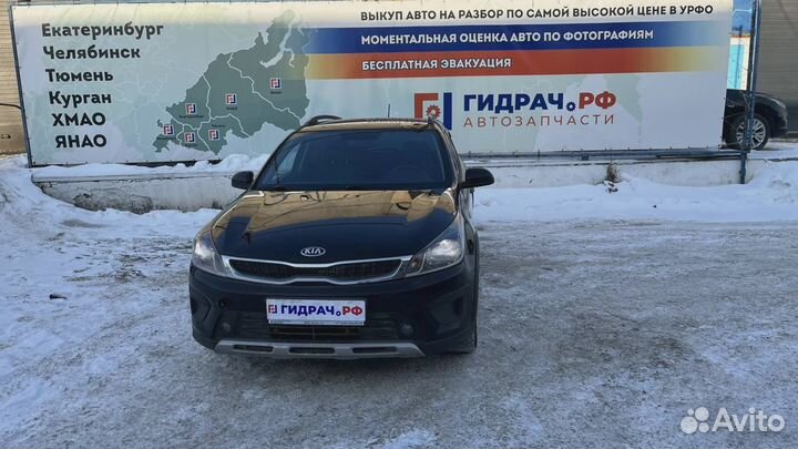 Решетка вентиляционная левая Kia Rio X (X-Line) 97