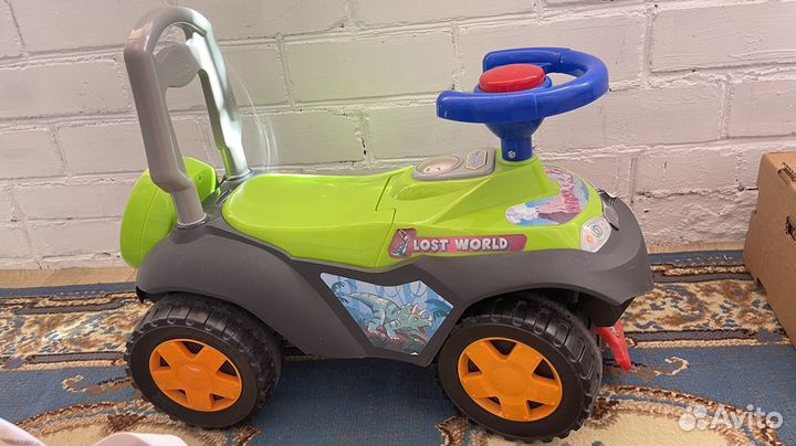 Машинка-каталка, толокар