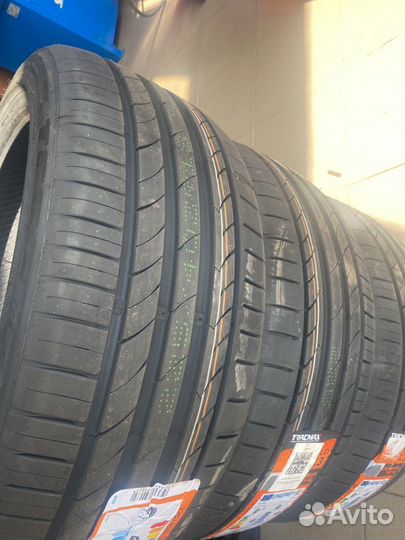 Tracmax X-Privilo TX3 225/40 R18