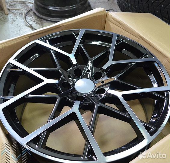 Диски R22 для BMW X5 G05 X6 G06 X7 G07 стиль 795M