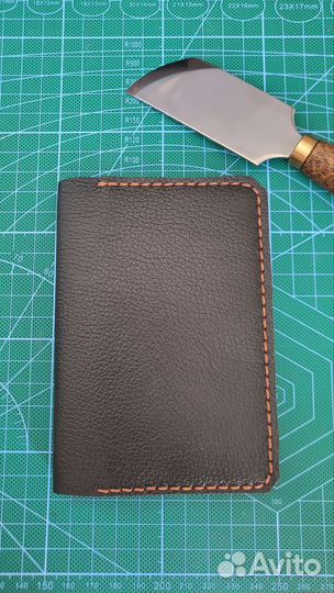 Кожаная обложка на паспорт