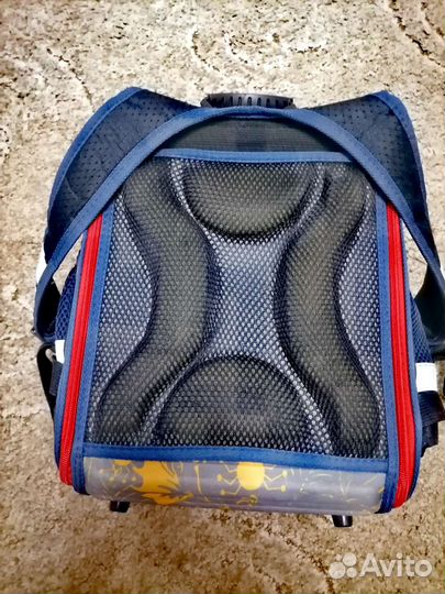Школьный рюкзак