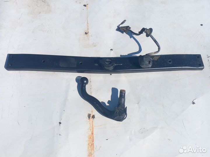 Фаркоп заводской на Мерседес 210