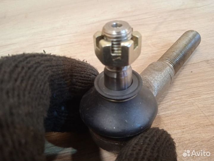 Наконечник рулевой передний Toyota Crown 1988-1997