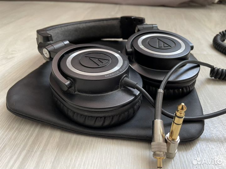 Наушники Audio-Technica ATH-M50, black