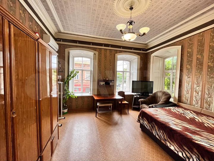 2-к. квартира, 57 м², 2/3 эт.