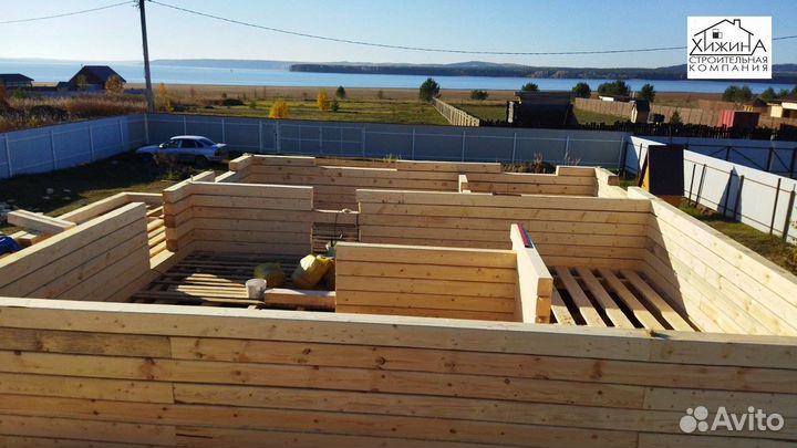 Срубы дома 8х9 из бруса 200х200 строительство