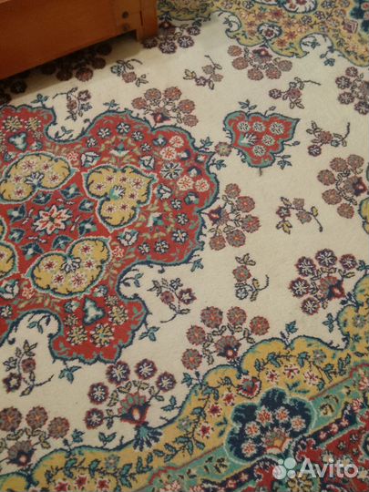 Ковер шерстяной