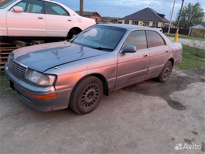 Кузов toyota crown 141 1992г