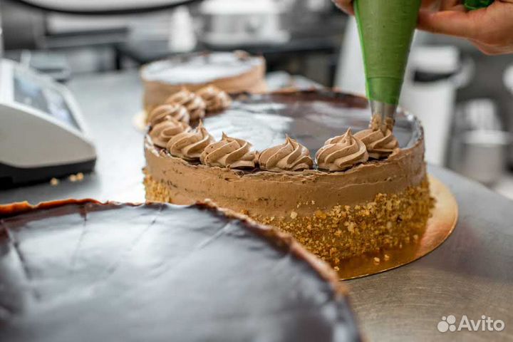 Требуется кондитер оформитель