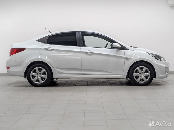 Hyundai Solaris 1.6 AT, 2012, 138 000 км