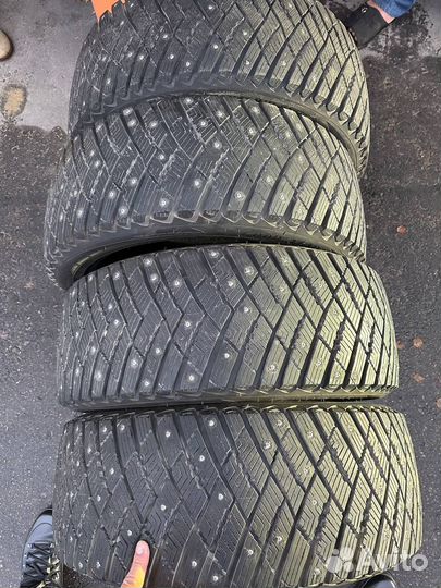 Goodyear UltraGrip Ice Arctic SUV 255/45 R20 105T