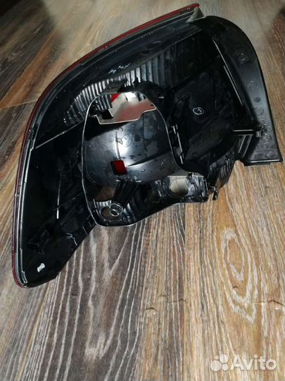 Задний правый фонарь WV polo sedan