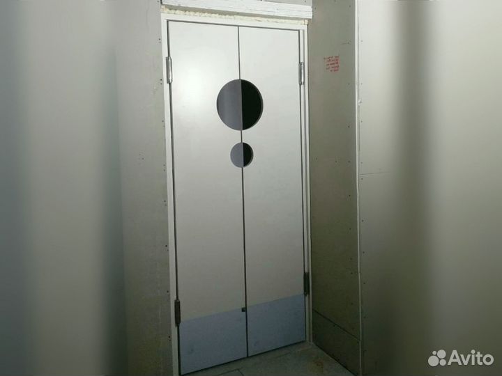 Маятниковая дверь для кухни