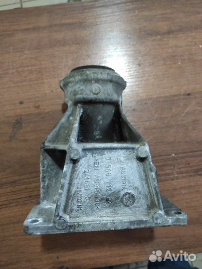 Кронштейн привода Bmw 5 E60