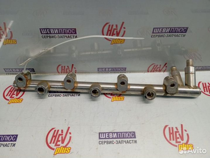 Топливная рампа левая левая Cadillac CTS