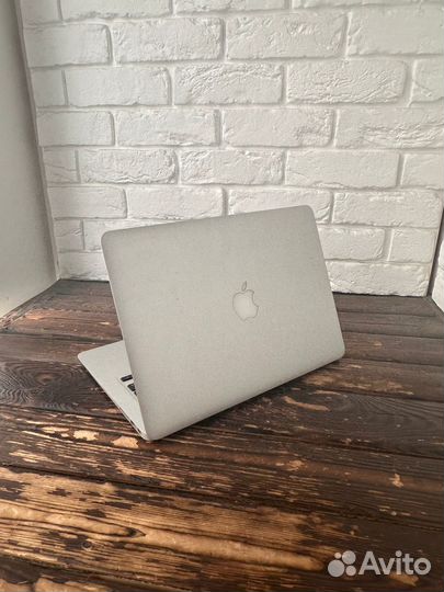 MacBook Air 13 Mid 2013 Intel Core i5 1.30Ghz/4гб