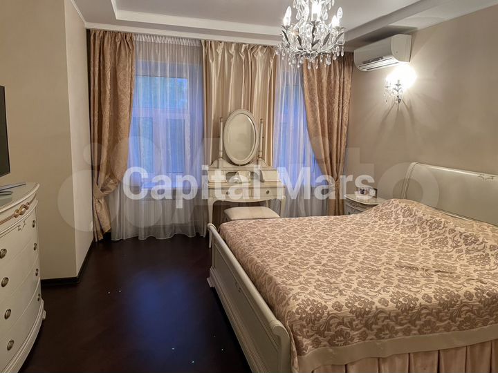 3-к. квартира, 91 м², 4/4 эт.