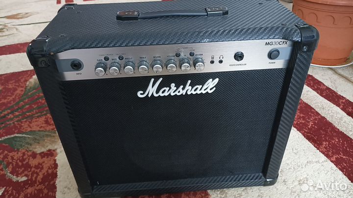 Гитарный комбоусилитель marshall