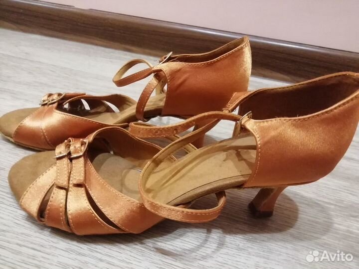 Туфли для бальных танцев латина