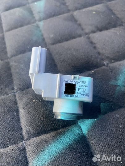 Датчик парковки задний kia cerato 3