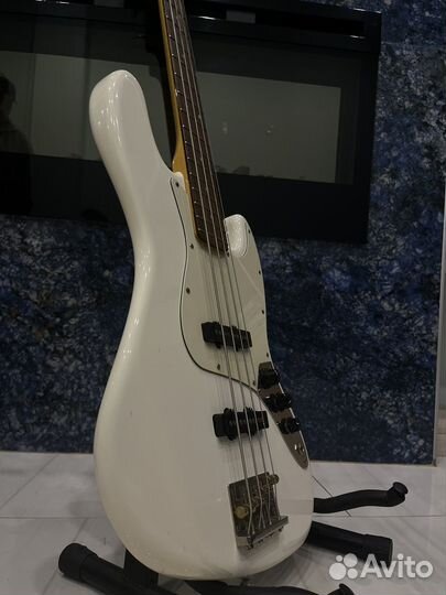 Fender squier jazz bass classic vibe 60'