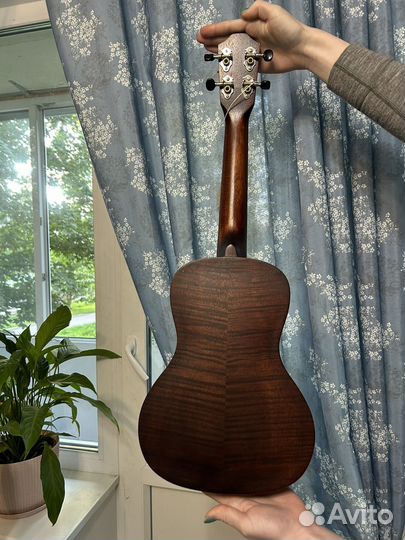 Укулеле Baton Rouge V4-C Sun