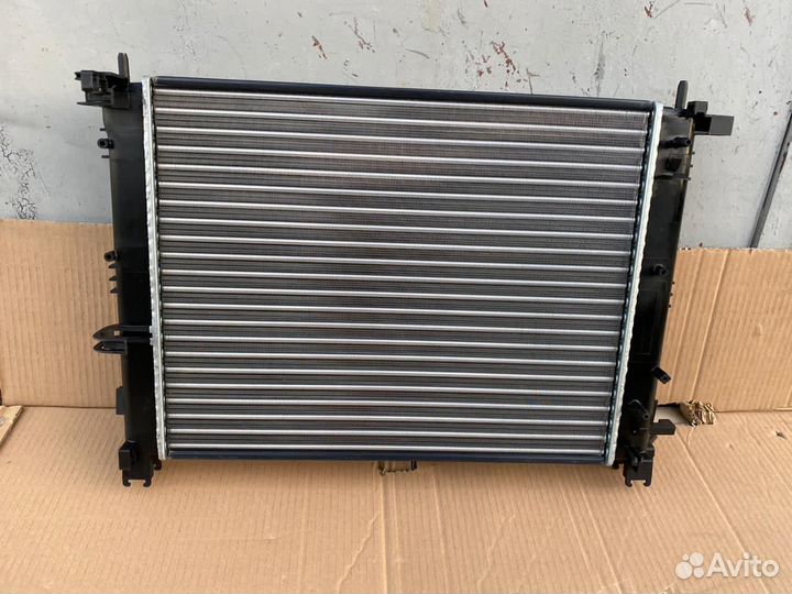 Nissan Terrano D10 радиатор Охлаждения двигателя