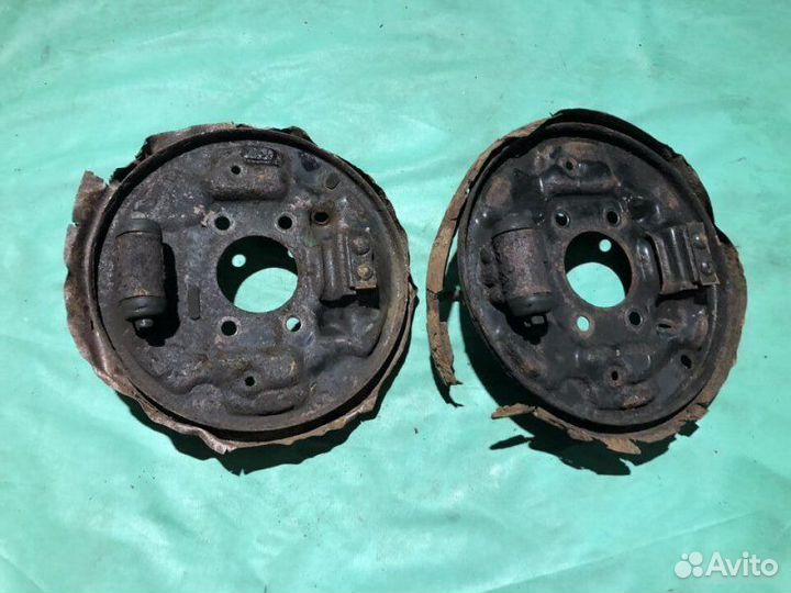 Пыльник тормозного диска задний Mitsubishi Carisma