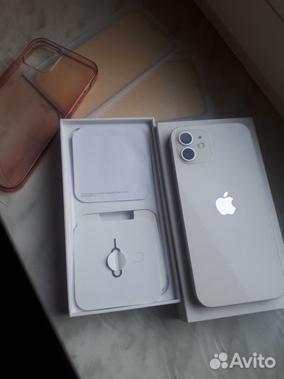 iPhone 12, 64 ГБ