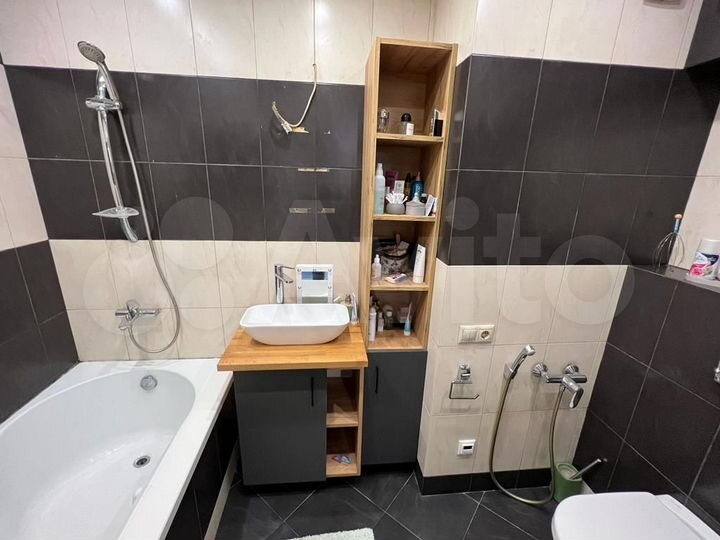 3-к. квартира, 64 м², 8/10 эт.